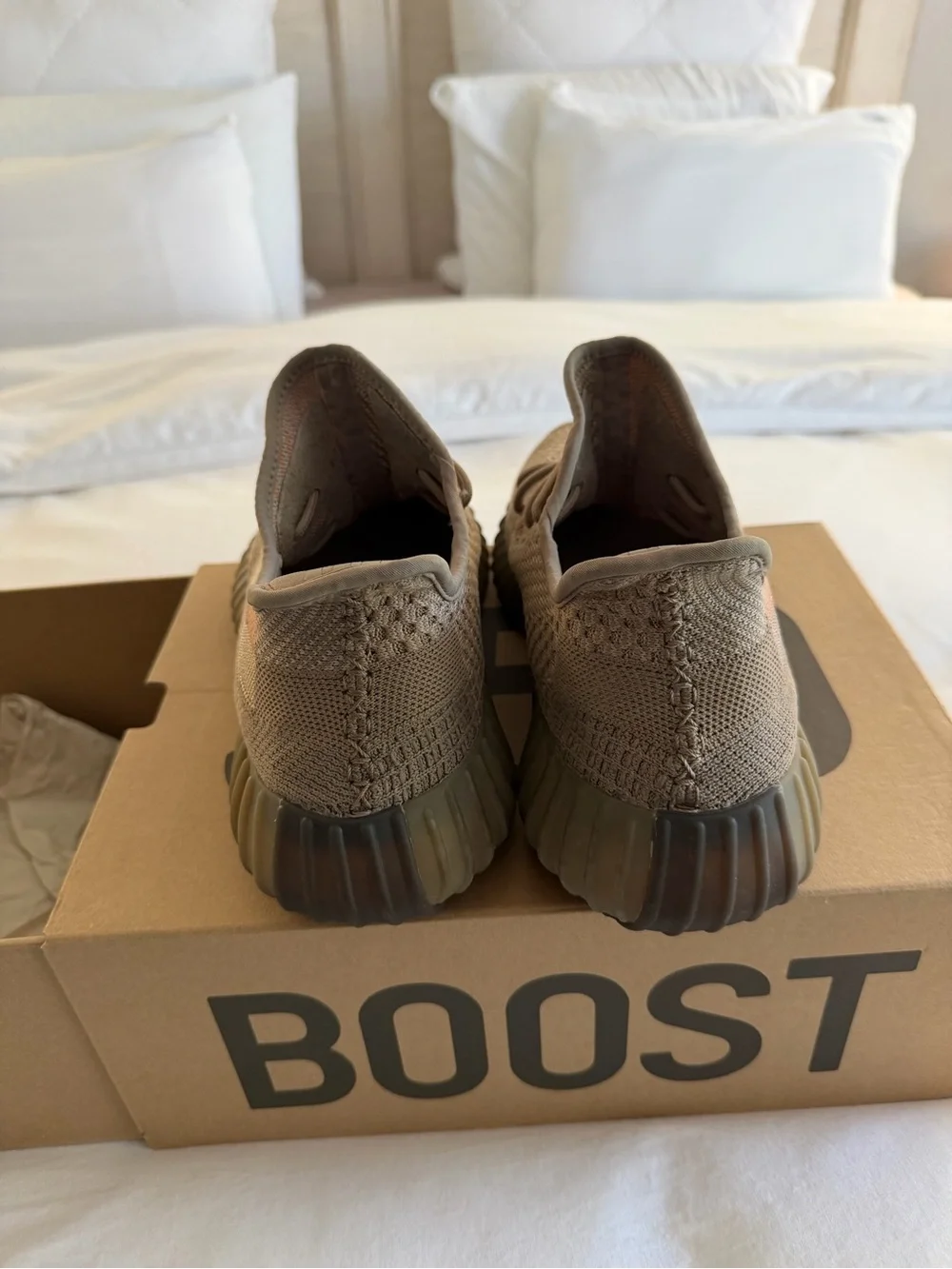 adidas Yeezy Boost 350 V2 Sand Taupe – Men’s Size 11